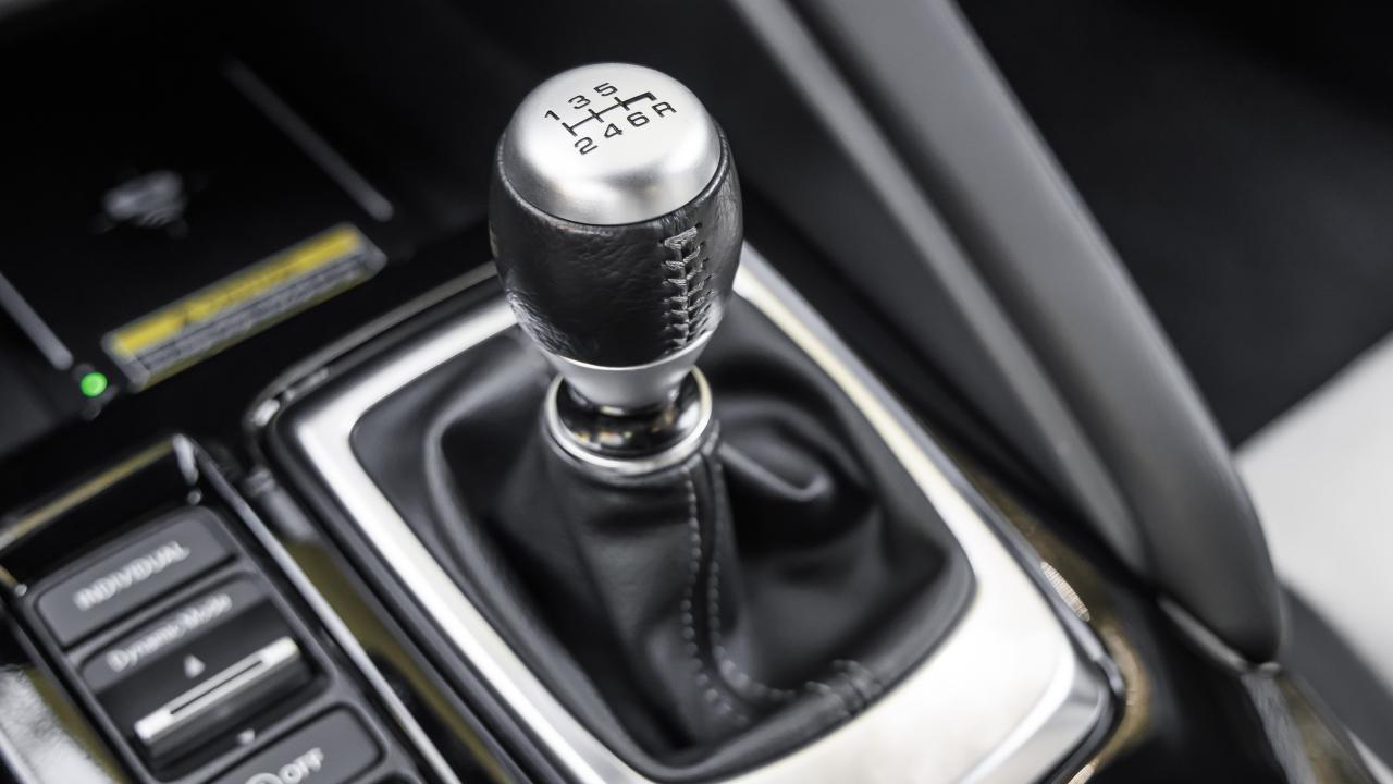 The manual shift lever in the 2024 Acura Integra A-Spec