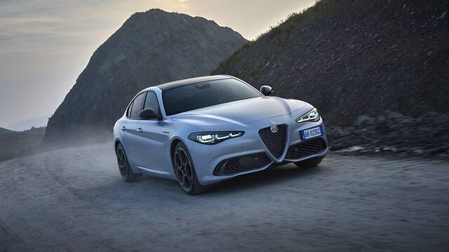 2024 Alfa Romeo Giulia Competizione driving
