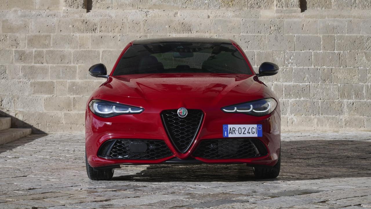 2024 Alfa Romeo Giulia front