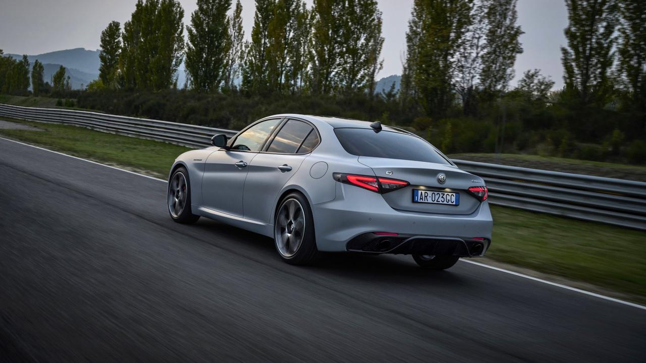 2025 Alfa Romeo Giulia rear action