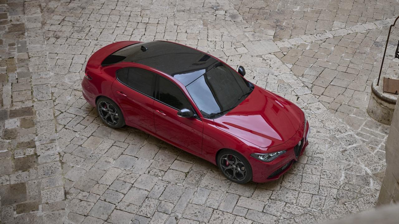 2025 Alfa Romeo Giulia top view