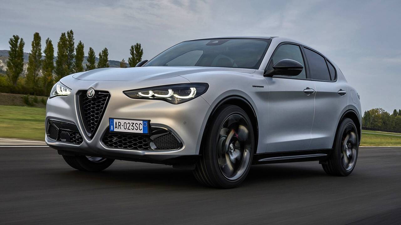 2025 Alfa Romeo Stelvio driving front view