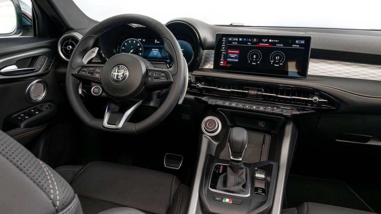 2025 Alfa Romeo Tonale front interior - dashboard