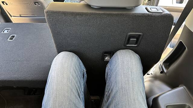 2025 Hyundai Santa Fe third row legroom test