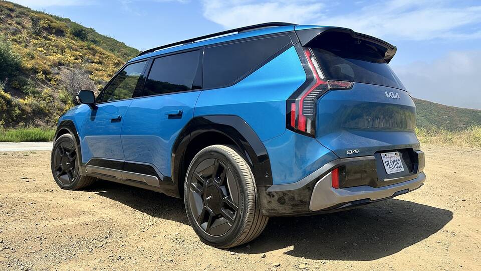 2025 Kia EV9 GT-Line AWD parked rear view
