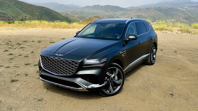 2025 Genesis GV80 3.5T Prestige parked front view