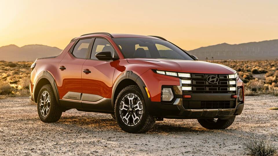 2025 Hyundai Santa Cruz XRT parked front view