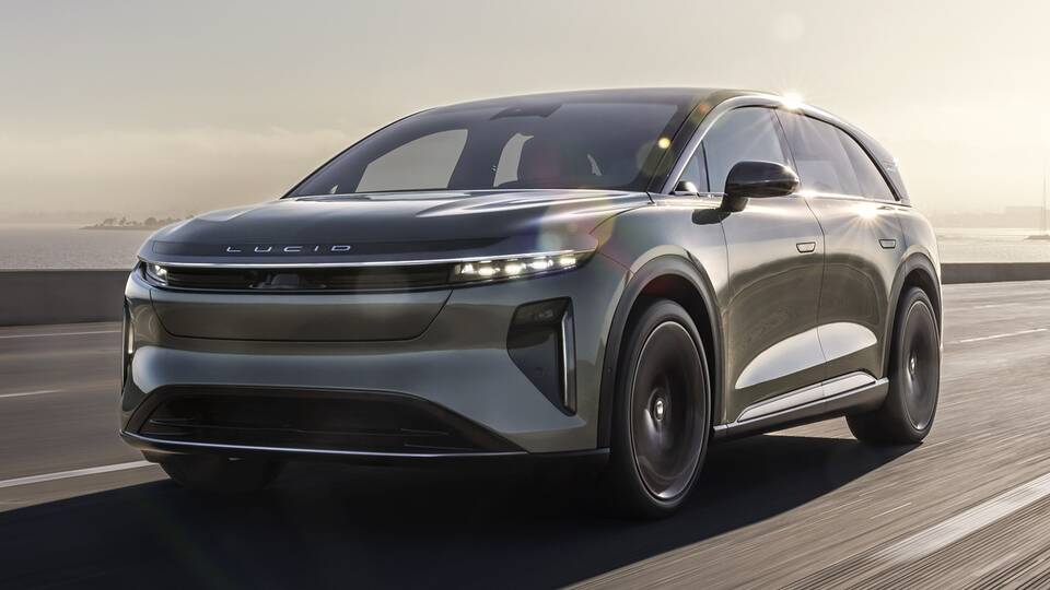 2026 Lucid Gravity driving front view