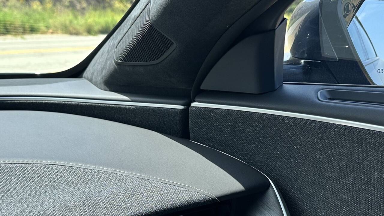 2025 Lucid Air Pure misaligned front door trim