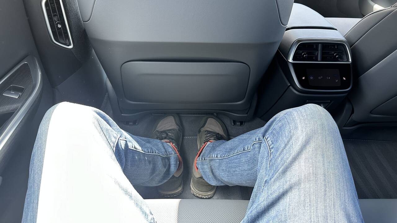 2025 Lucid Air Pure rear legroom