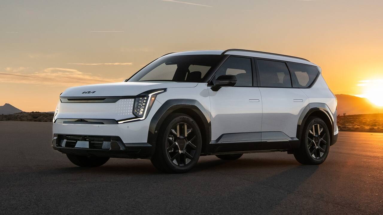 2026 Kia EV9 parked front view