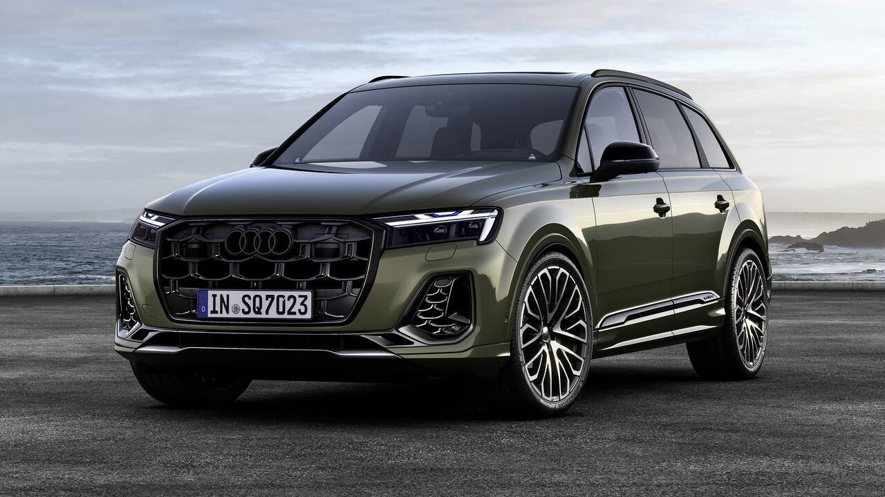 2025 Audi SQ7 parked front view