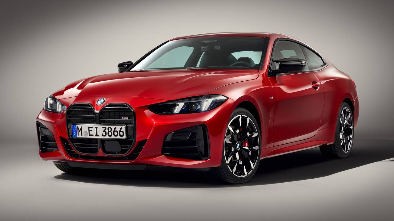 2025 BMW M440i Coupe parked front view