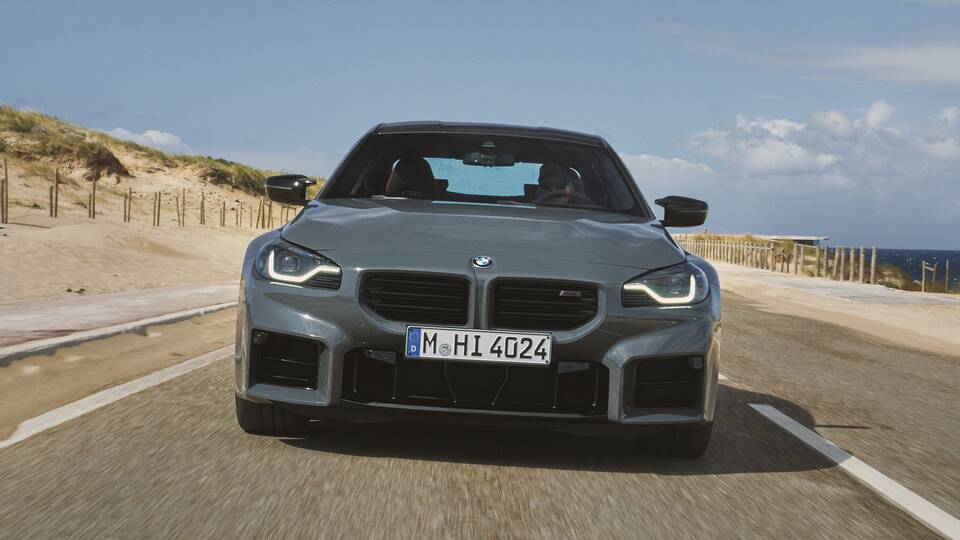 2025 BMW M2