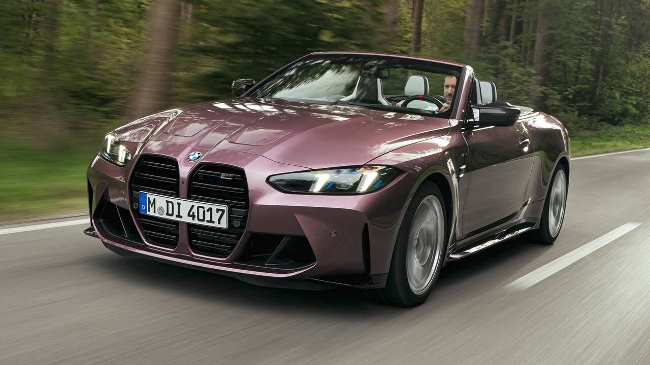 2025 BMW M4 Convertible driving front view
