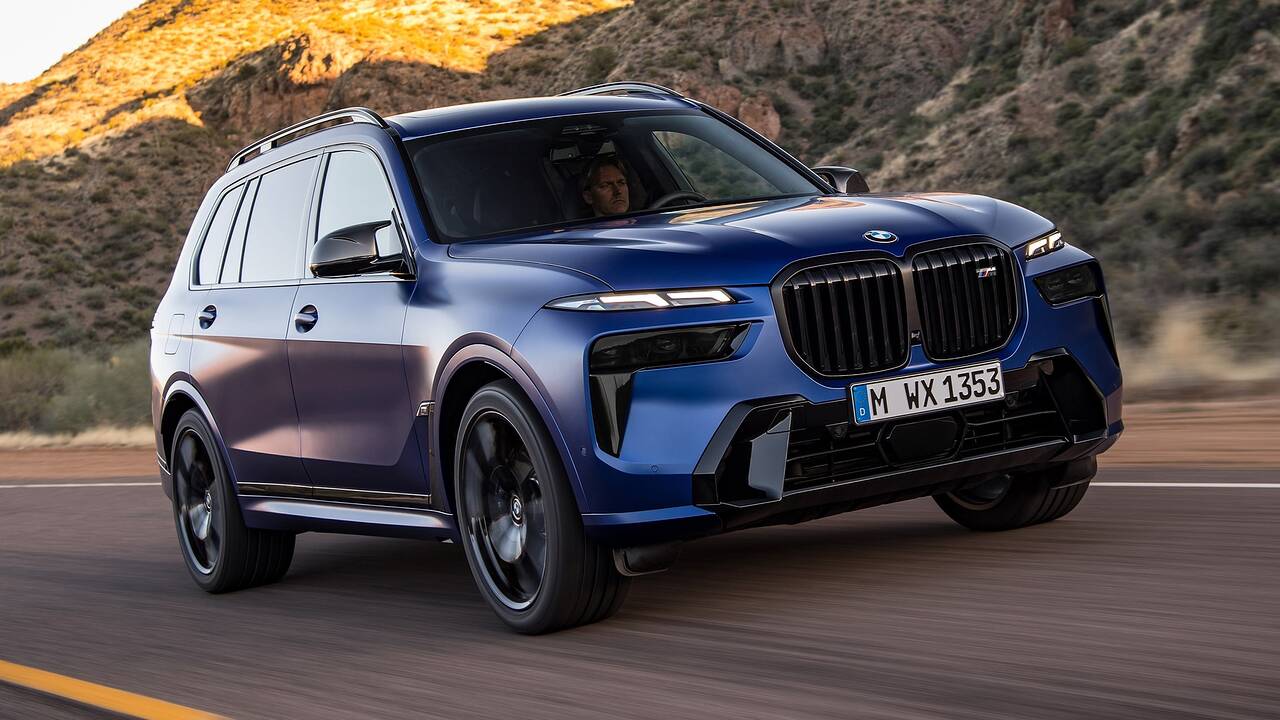 2024 BMW X7 M60i driving front view