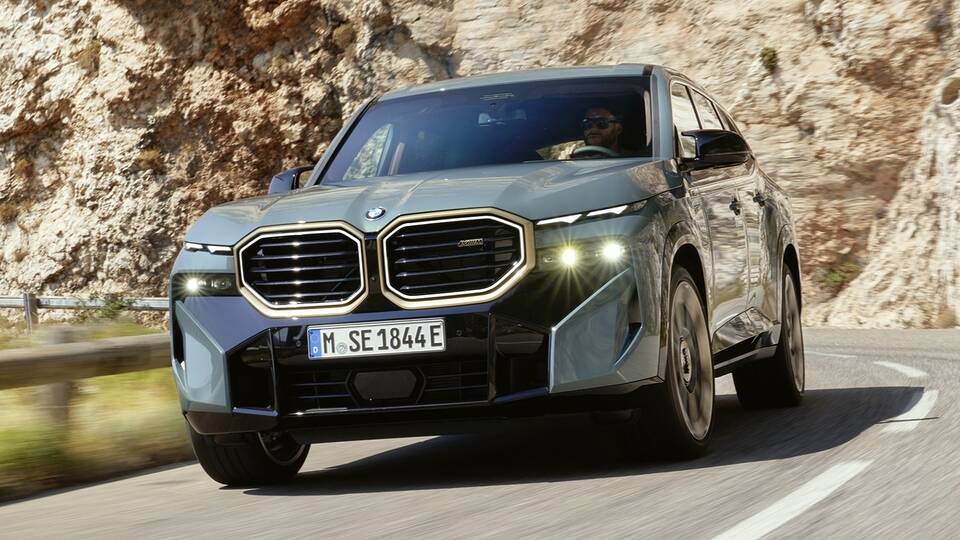 2025 BMW XM