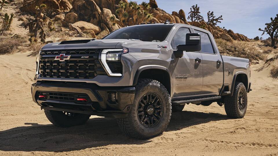 2024 Chevrolet Silverado 2500HD ZR2 parked front view