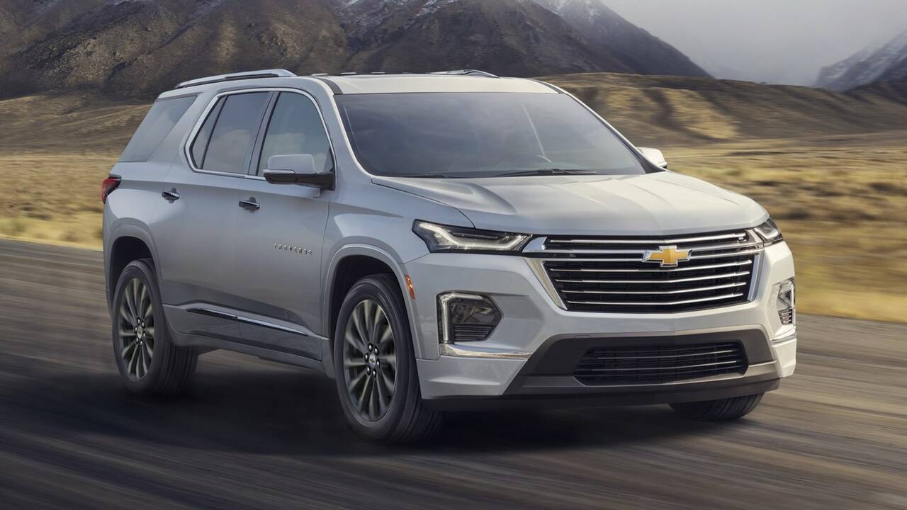2024 Chevrolet Traverse Limited driving front view