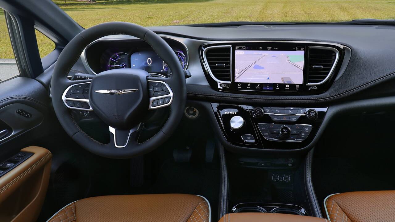 2025 Chrysler Pacifica front interior - dashboard