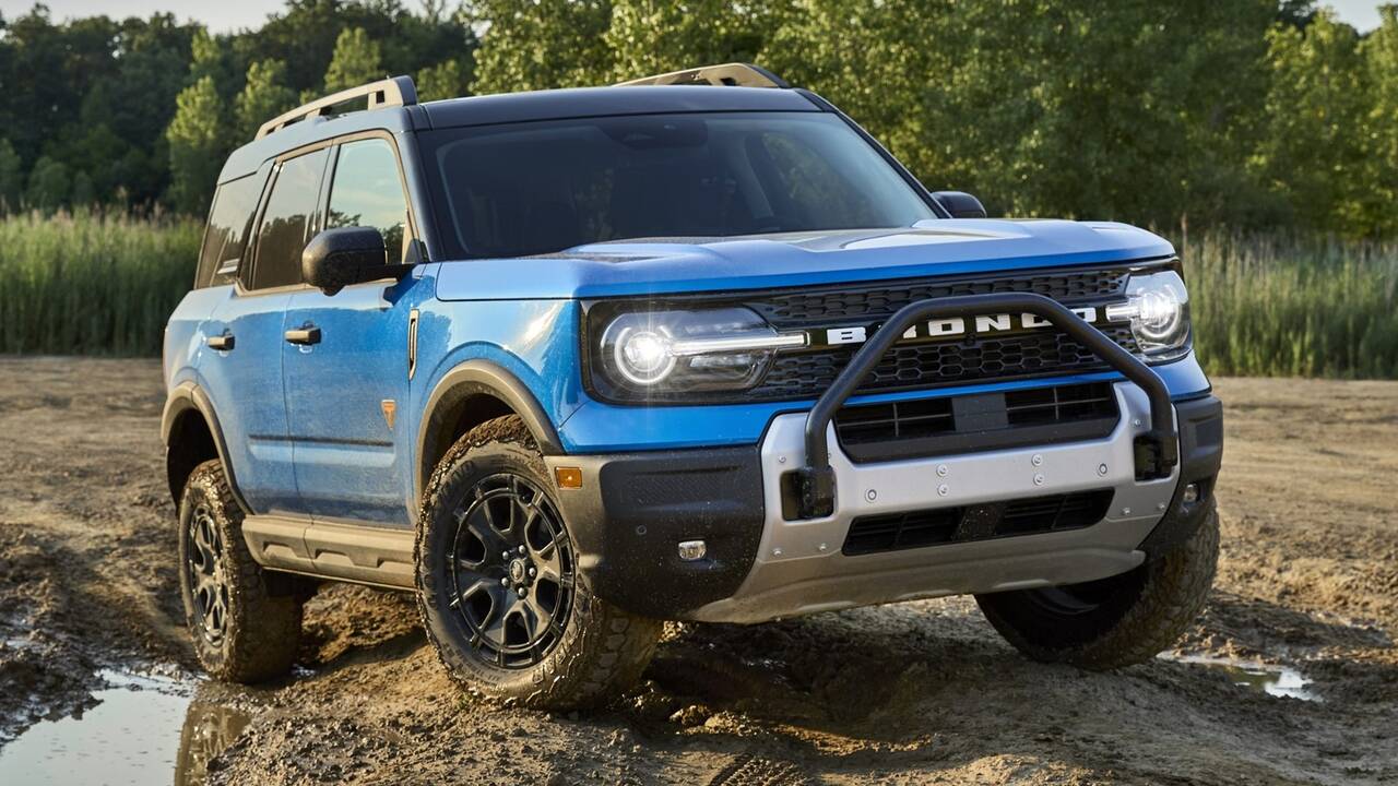 2025 Ford Bronco Sport Sasquatch Package parked front view