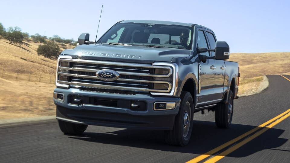 2025 Ford F-350 Super Duty driving front view