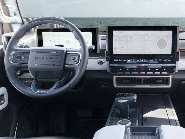 2025 GMC Hummer EV Pickup Review, Ranking, Versions & Pricing | MotorDonkey