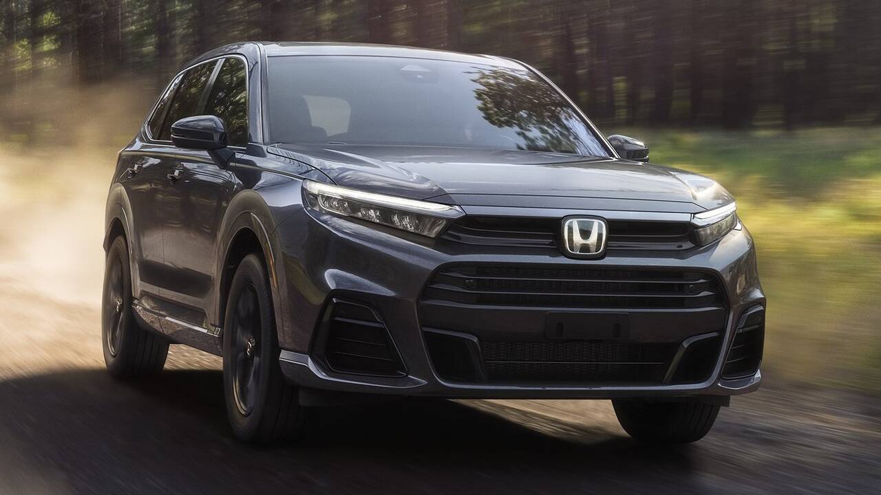 2025 Honda CR-V Fuel Cell driving front view