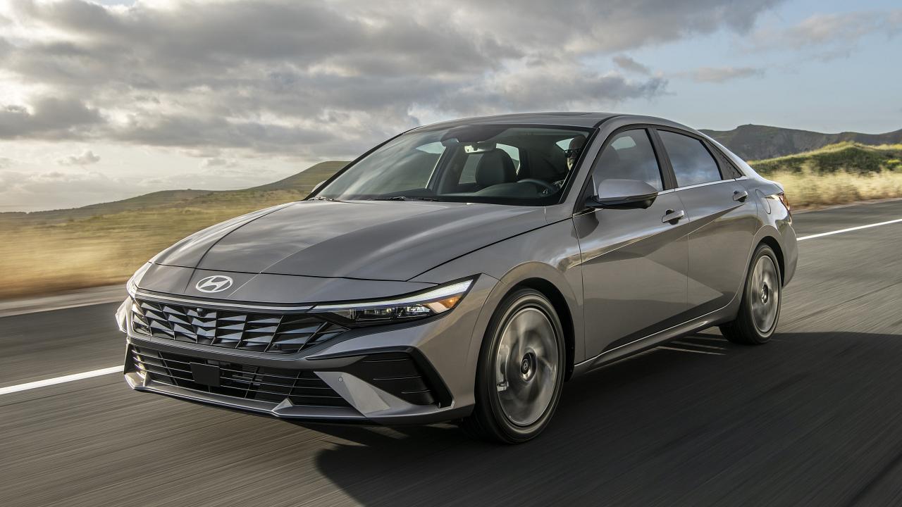 2024 Hyundai Elantra driving front