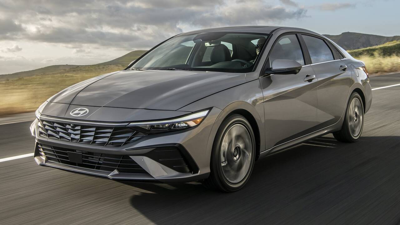 2025 Hyundai Elantra driving front view