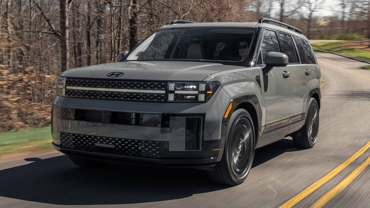 2025 Hyundai Santa Fe Hybrid driving front view