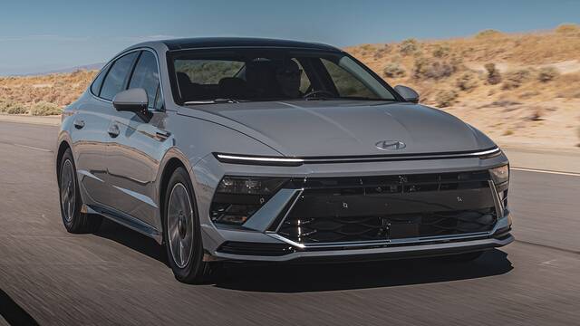2025 Hyundai Sonata Hybrid driving front view