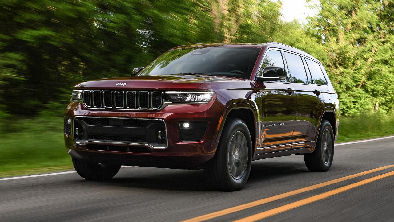 2025 Jeep Grand Cherokee L driving front view