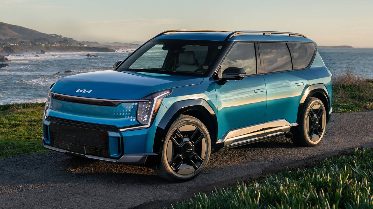 2024 Kia EV9 parked oceanside (side view)