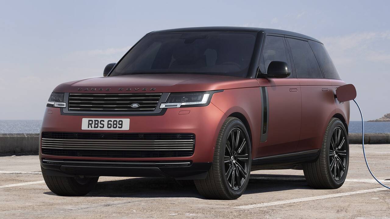 2025 Land Rover Range Rover plug-in hybrid charging