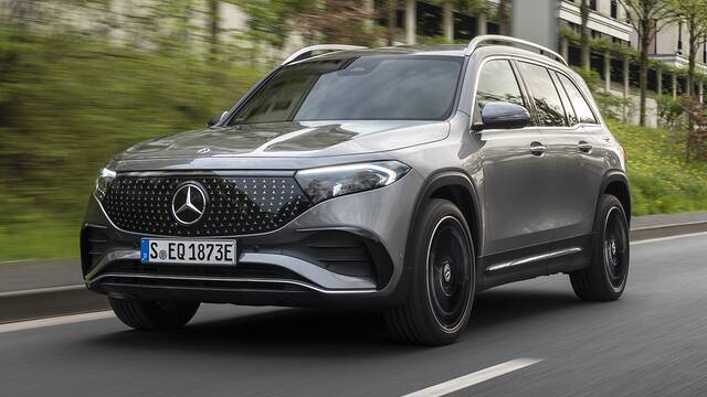 2025 Mercedes-Benz EQB 300 4MATIC driving front view