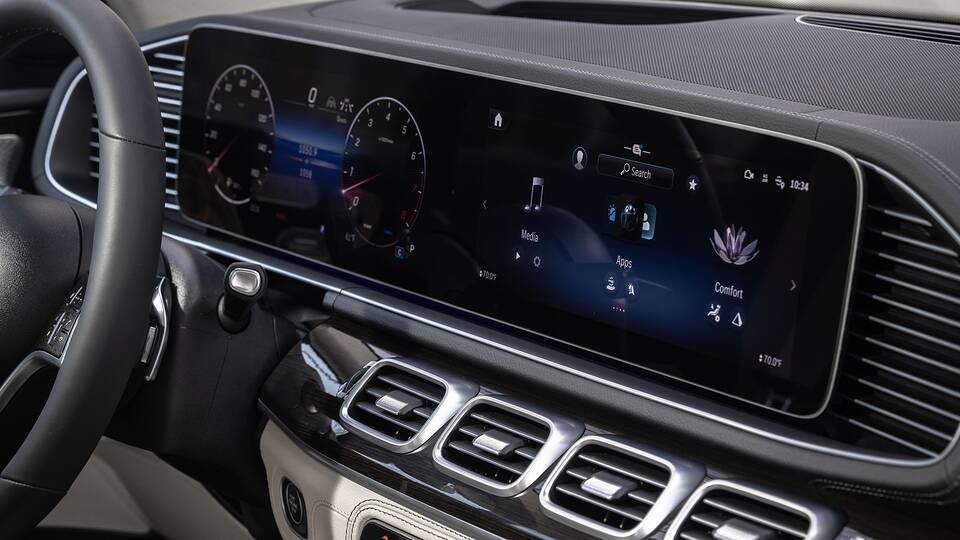 2025 Mercedes-Benz GLE infotainment screen
