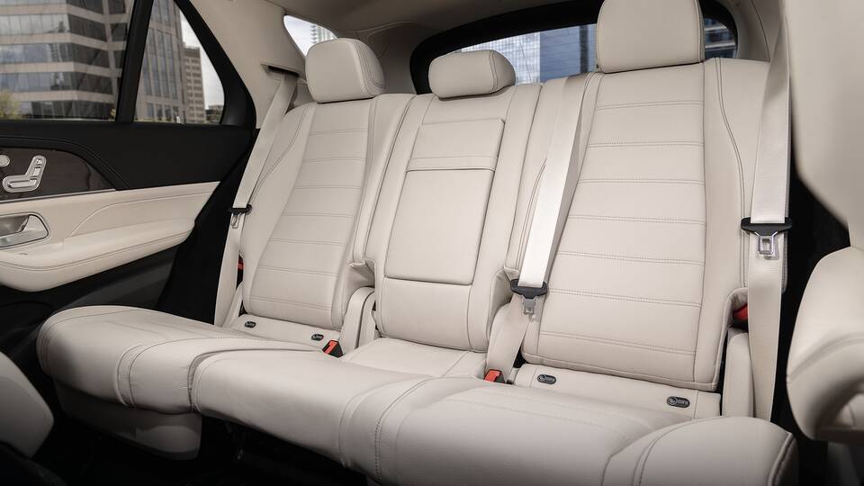 2025 Mercedes-Benz GLE second-row seats