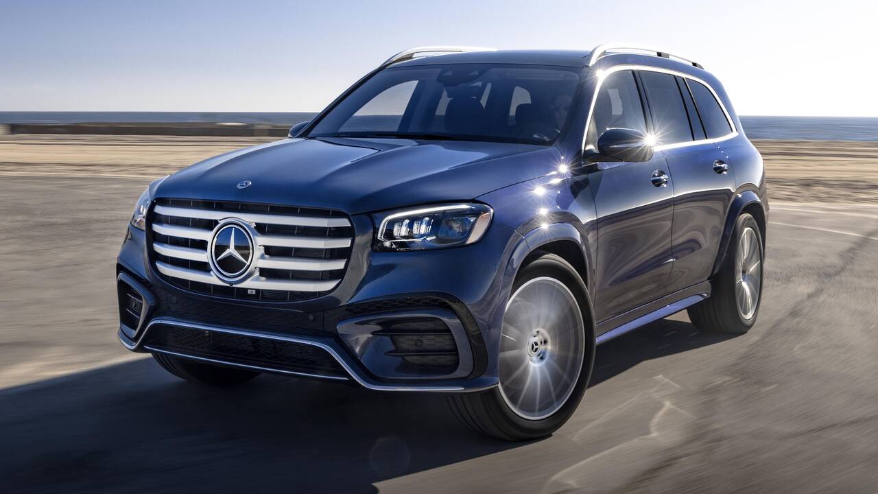 2024 Mercedes-Benz GLS 450 driving front view