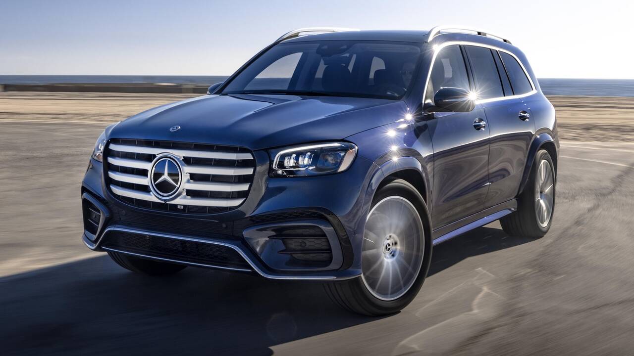 2025 Mercedes-Benz GLS driving front view