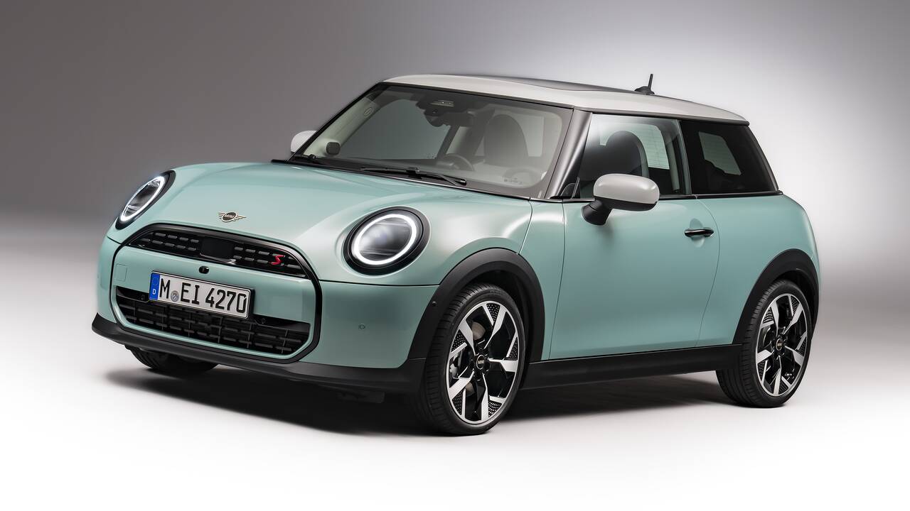 2025 Mini Cooper S 2 Door parked front view