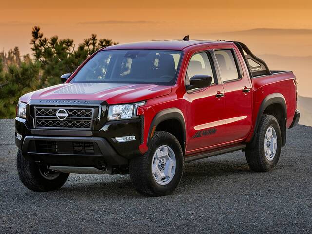 2024 Nissan Frontier parked front view