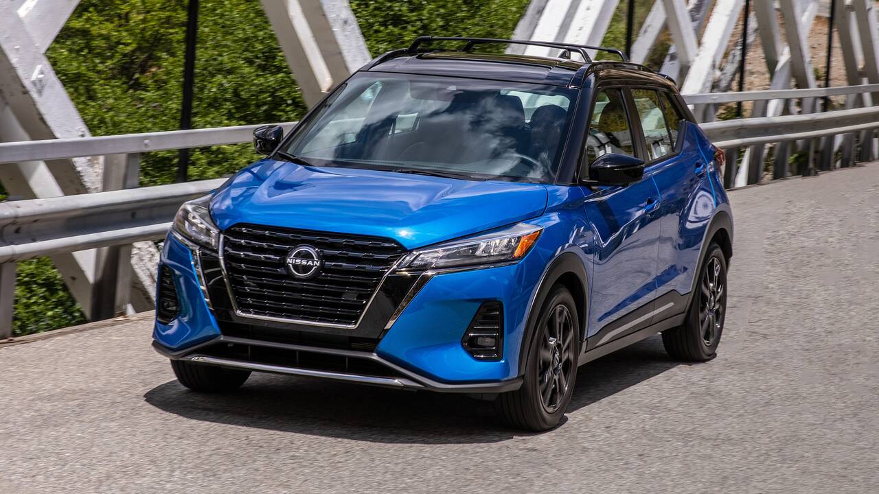 2024 Nissan Kicks driving front view