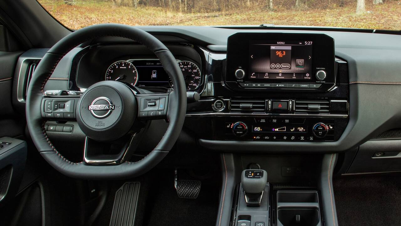 2025 Nissan Pathfinder front interior