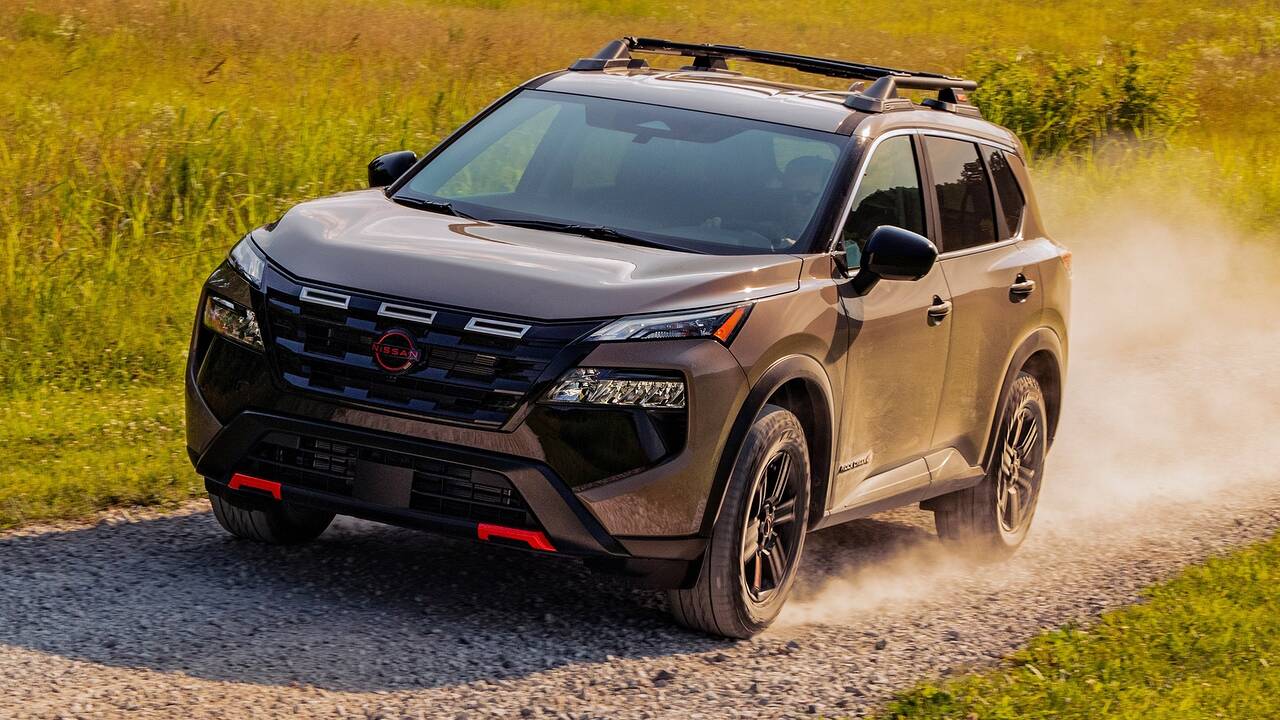 2025 Nissan Rogue Rock Creek driving front view