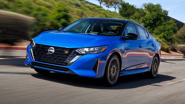 2025 Nissan Sentra driving front view