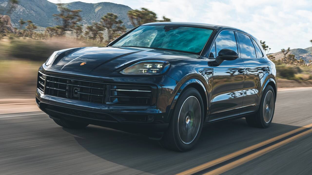 2024 Porsche Cayenne E-Hybrid driving front view