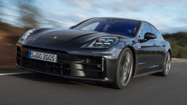 2025 Porsche Panamera driving front view