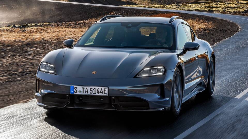 2025 Porsche Taycan GTS Sport Turismo driving front view