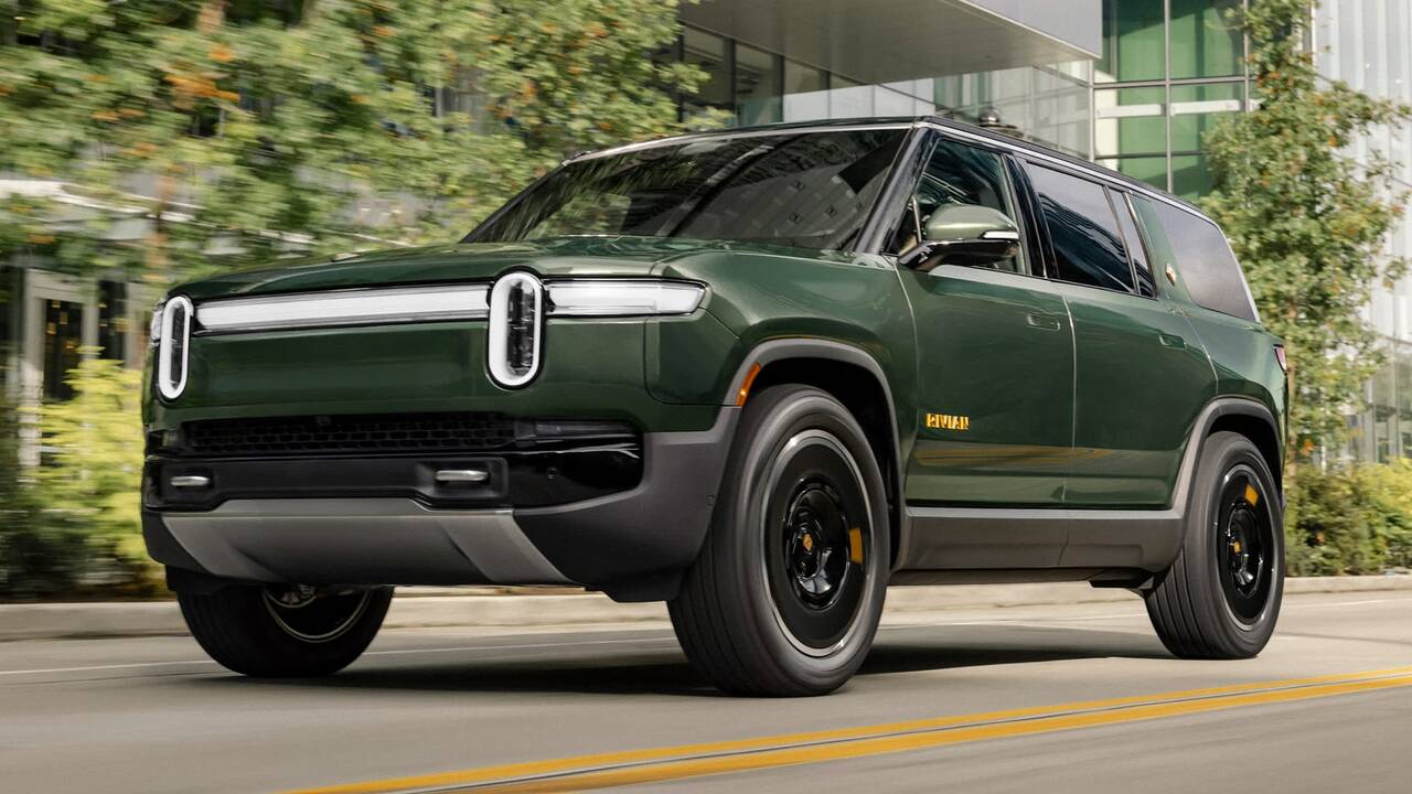2025 Rivian R1S